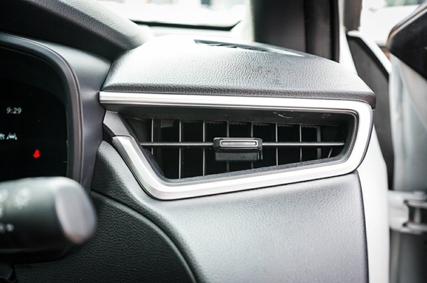 2024 Toyota Corolla Cross GX image 14