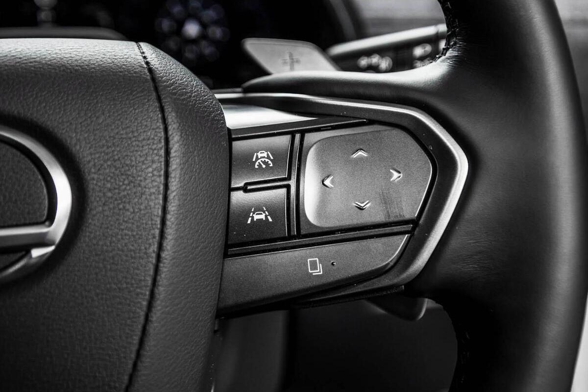 2025 Lexus LBX Sports Luxury Auto 2WD image 11