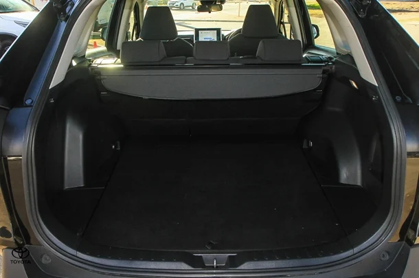 2023 Toyota Rav4 Hybrid GX image 10