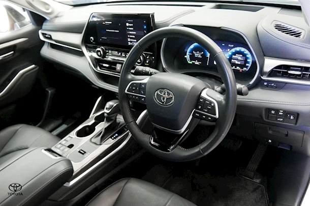 2023 Toyota Kluger Hybrid GRANDE image 8