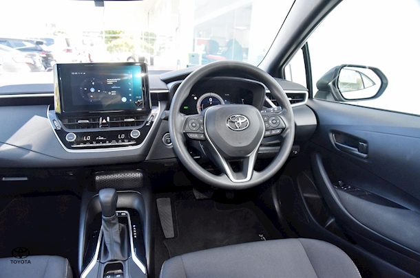 2023 Toyota Corolla Hatch Hybrid Ascent Sport image 18