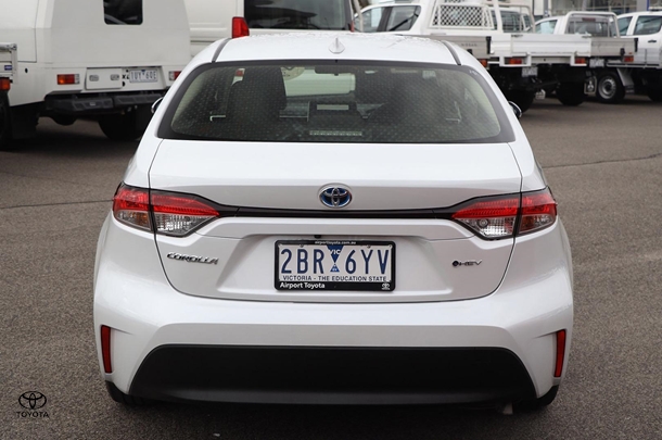 2024 Toyota Corolla Sedan Hybrid Ascent Sport image 11