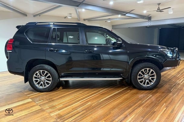 2018 Toyota Prado VX image 12