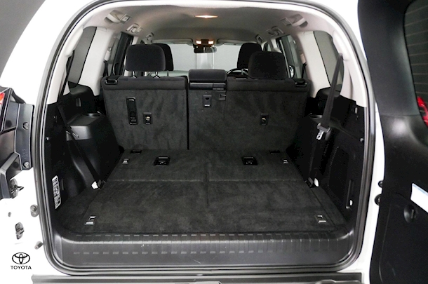 2023 Toyota Prado GXL image 19