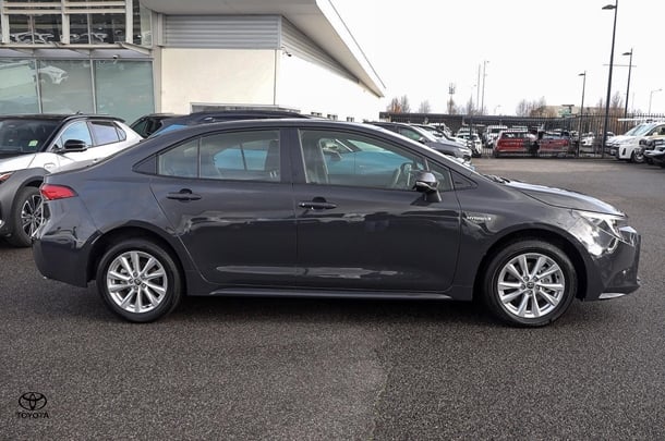 2024 Toyota Corolla Sedan Hybrid Ascent Sport image 10