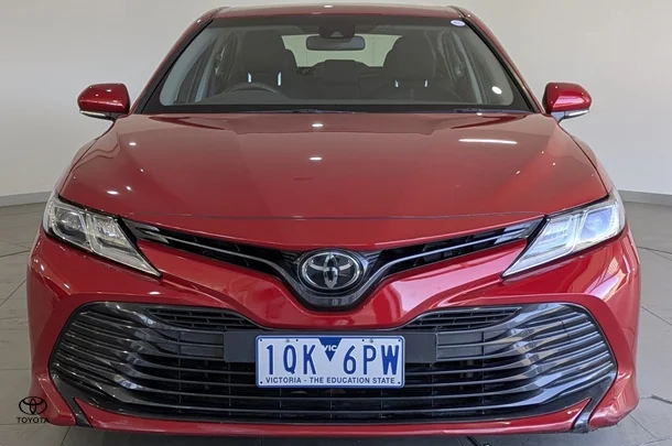 2019 Toyota Camry Ascent image 4