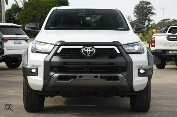 2023 Toyota Hilux 4x4 Rogue image 17