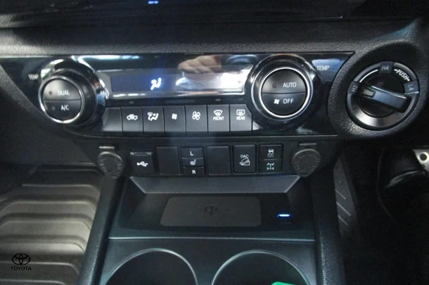 2024 Toyota Hilux GR-S image 18