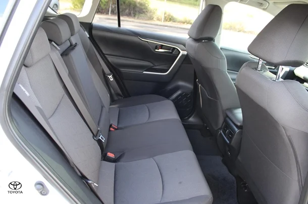 2024 Toyota RAV4 Hybrid GXL AWD image 15