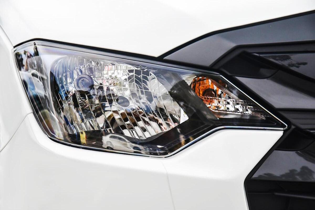 2025 Isuzu D-MAX SX Auto 4x4 MY24 image 17