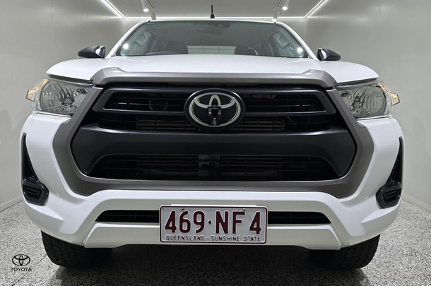 2021 Toyota Hilux SR image 7