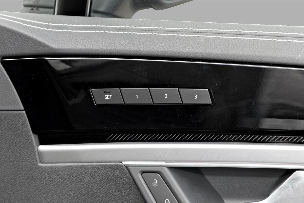 2024 Volkswagen Touareg 210TDI R-Line RC Auto 4MOTION MY24 image 12