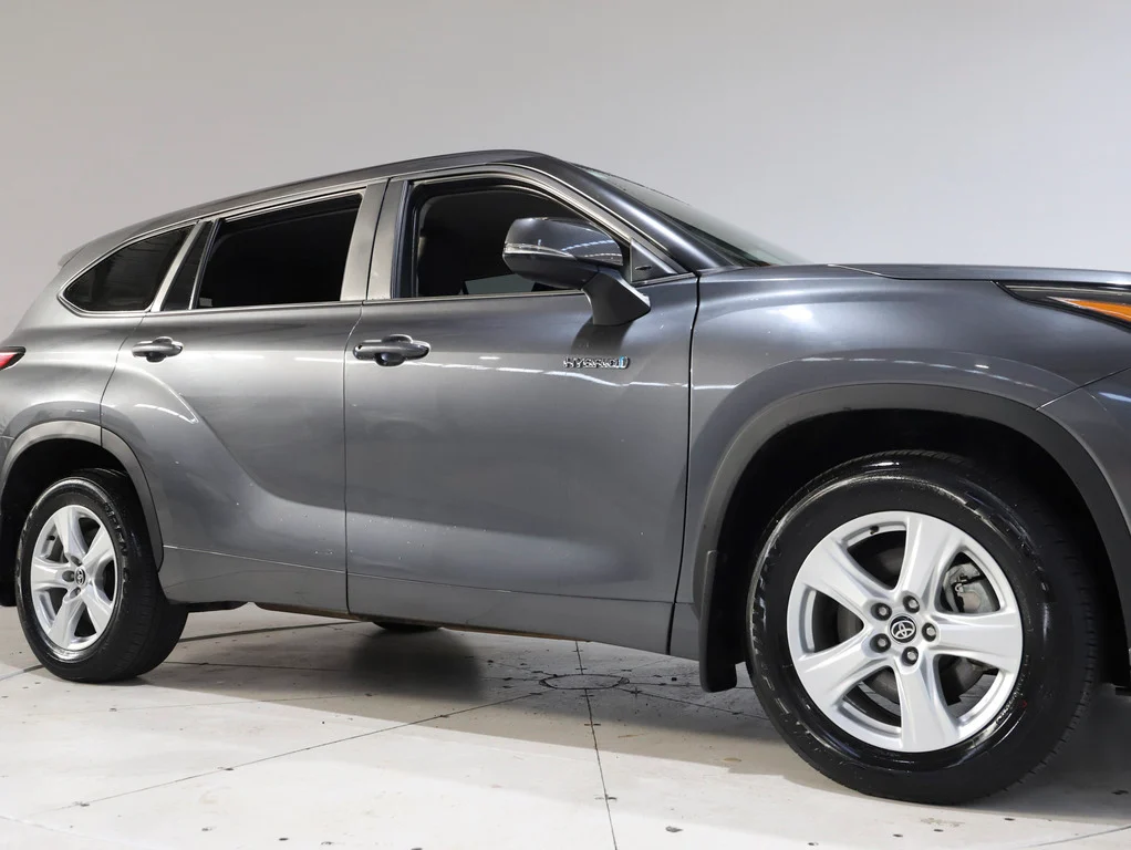 2023 Toyota Kluger Hybrid GX AWD image 24