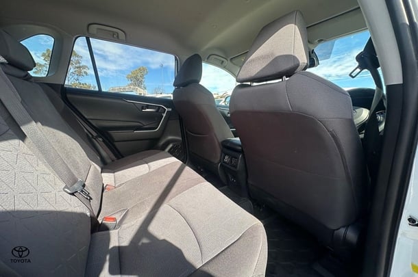 2020 Toyota Rav4 Hybrid GXL-2WD image 6