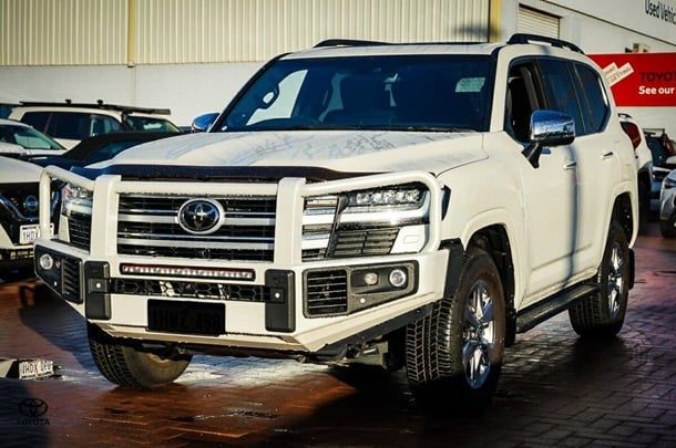 2023 Toyota Landcruiser Sahara image 4