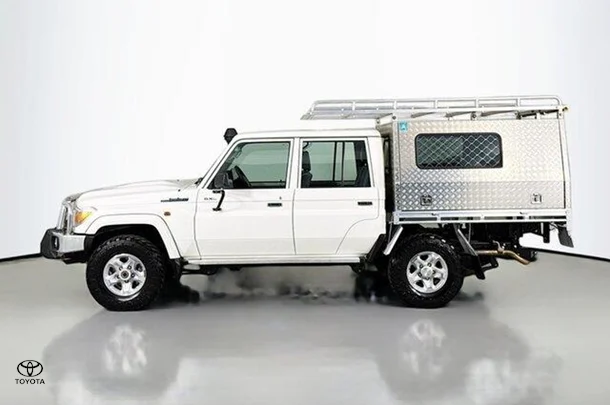 2021 Toyota LANDCRUISER MILITARY GXL image 5