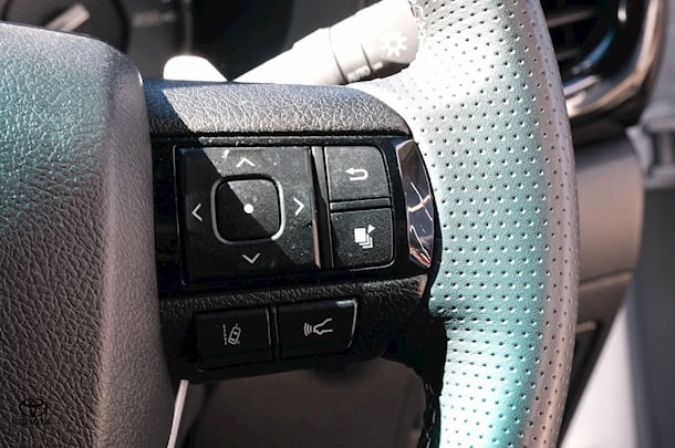2023 Toyota Hilux GR Sport image 15