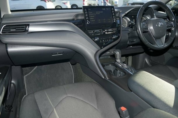 2021 Toyota Camry Hybrid Ascent Sport image 6