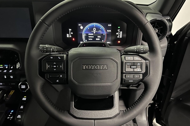 2025 Toyota Prado GXL image 19