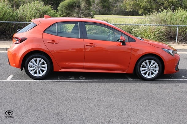 2024 Toyota COROLLA Ascent Sport image 3