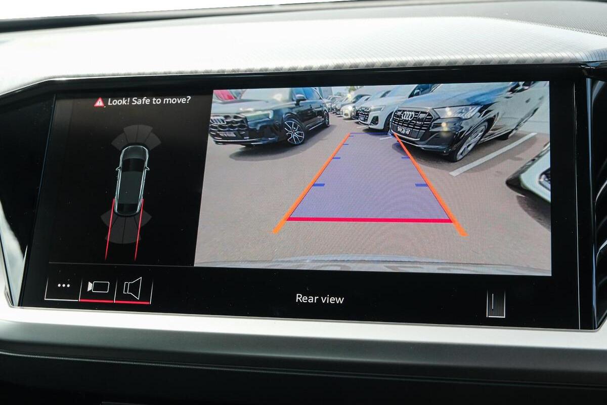 2025 Audi Q4 e-tron 45 Auto MY25 image 10
