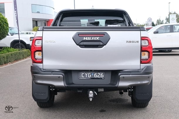 2024 Toyota Hilux Rogue image 4