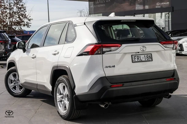 2020 Toyota RAV4 GX-2WD image 2