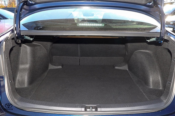 2024 Toyota Corolla Sedan Hybrid ZR image 14