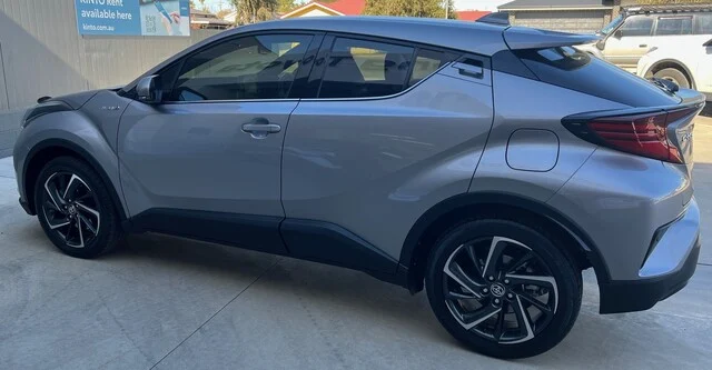 2020 Toyota C-HR Hybrid Koba 2WD image 3