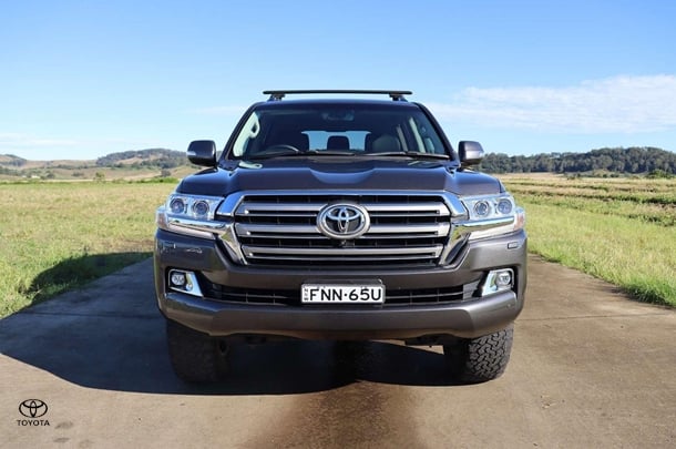 2020 Toyota Landcruiser VX image 2
