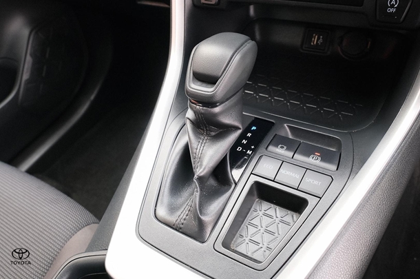 2022 Toyota RAV4 GX-2WD image 16