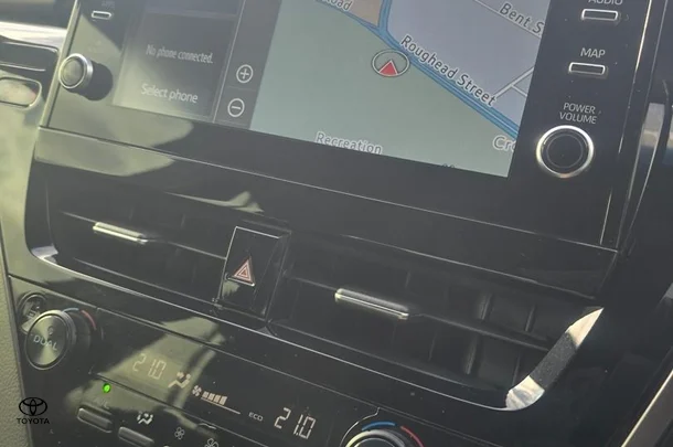 2021 Toyota Camry Hybrid Ascent Sport image 14