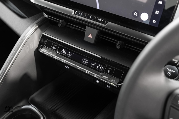 2023 Toyota C-HR Hybrid GXL-2WD image 24