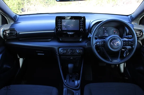 2023 Toyota Yaris Ascent Sport image 18