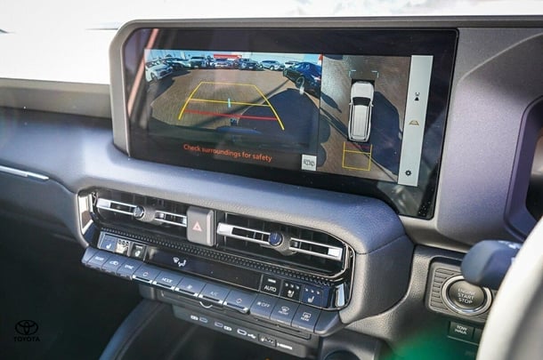 2024 Toyota Prado Kakadu image 23