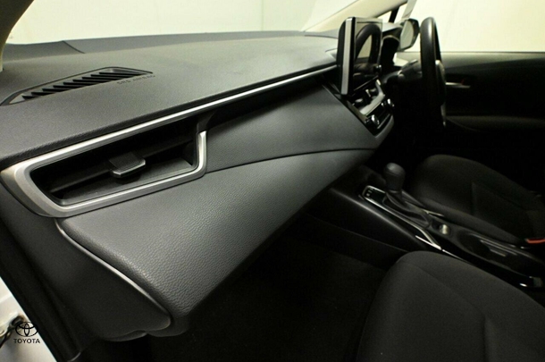 2023 Toyota Corolla Sedan Hybrid Ascent Sport image 17