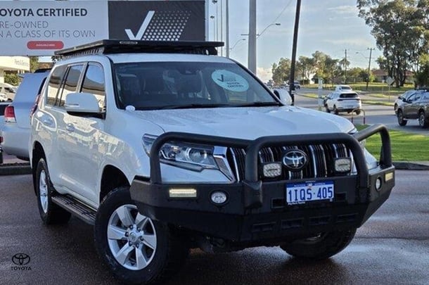 2021 Toyota Prado GXL image 11