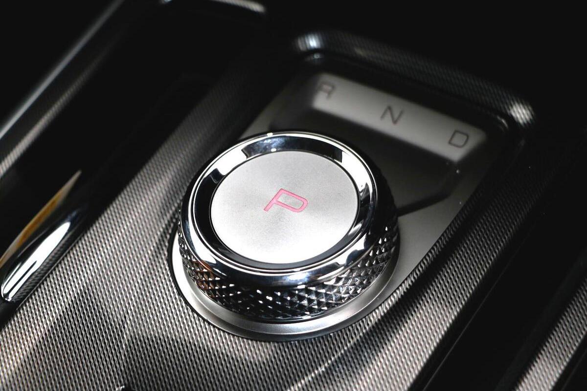 2024 GWM Haval Jolion Premium Hybrid Auto image 17