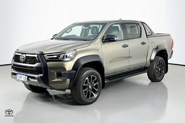 2023 Toyota Hilux Rogue image 4