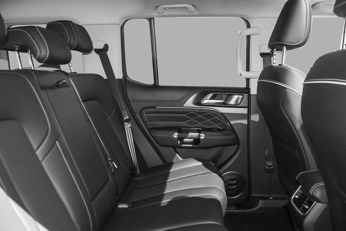 2025 GWM Tank 300 Ultra Hybrid Auto 4x4 image 9