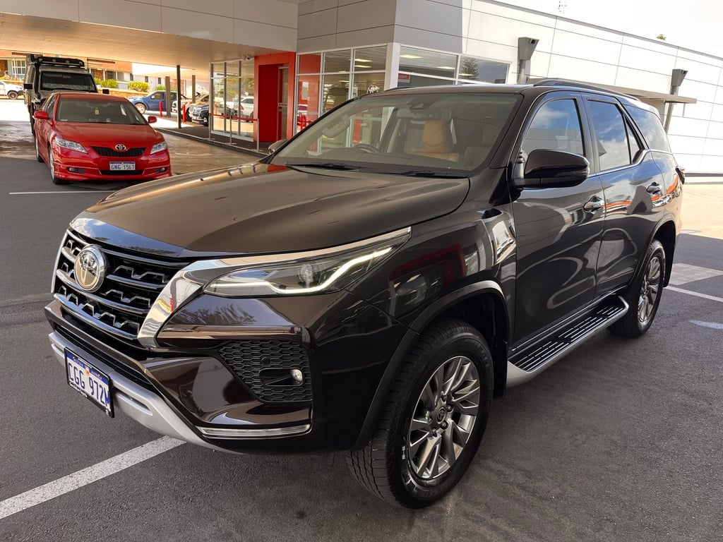2020 Toyota Fortuner Crusade image 7