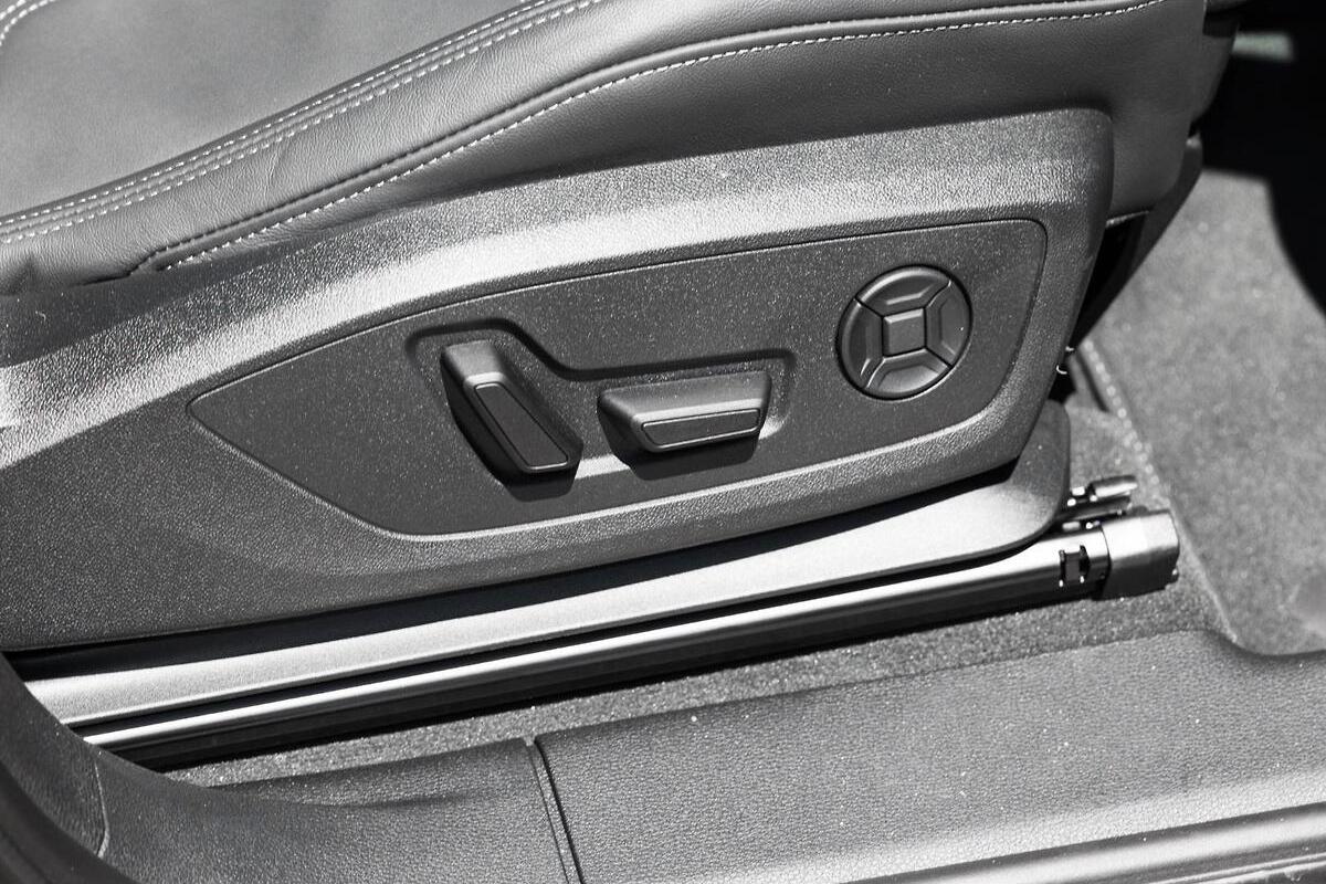 2025 Audi Q3 40 TFSI S Line Auto quattro MY25 image 13