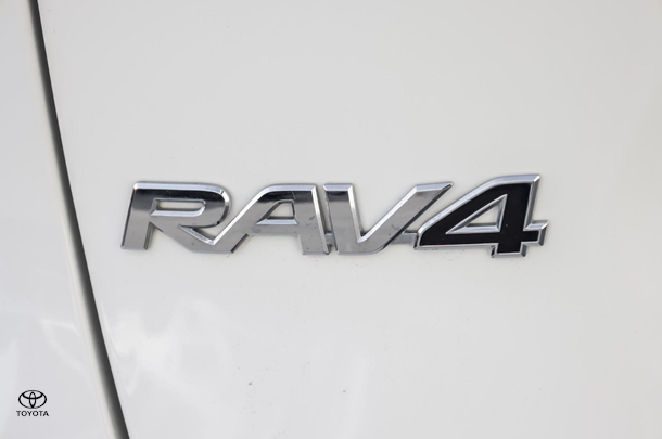2020 Toyota RAV4 GX-2WD image 22