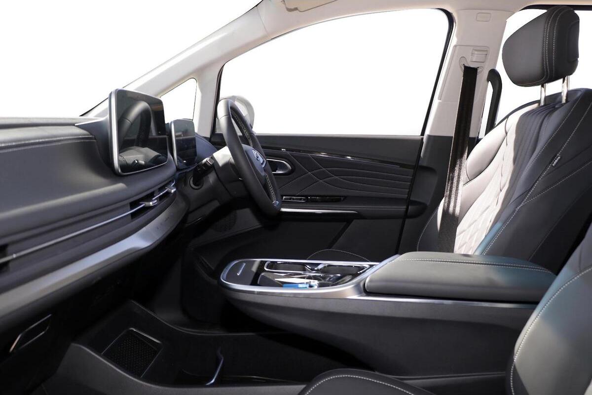 2025 LDV MIFA 9 Executive Auto MY23 image 8