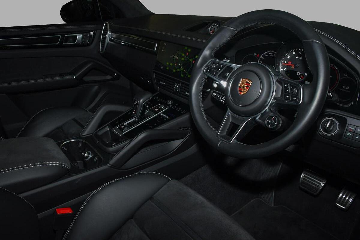 2024 Porsche Cayenne GTS 9YA II Auto 4x4 MY25 image 6