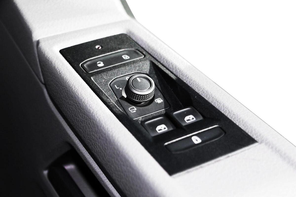 2024 Volkswagen Transporter TDI450 T6.1 LWB Auto MY24 image 19