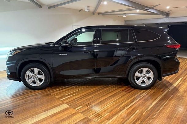 2021 Toyota Kluger Hybrid GX AWD image 6