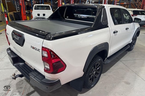 2020 Toyota Hilux Rogue image 3