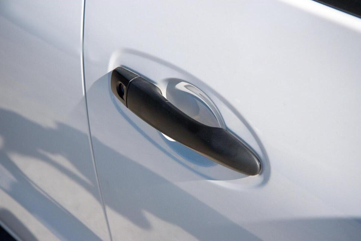 2024 Nissan Navara SL D23 Manual 4x4 MY24 Dual Cab image 18