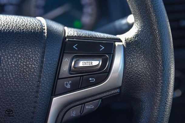 2019 Toyota Prado GX image 15